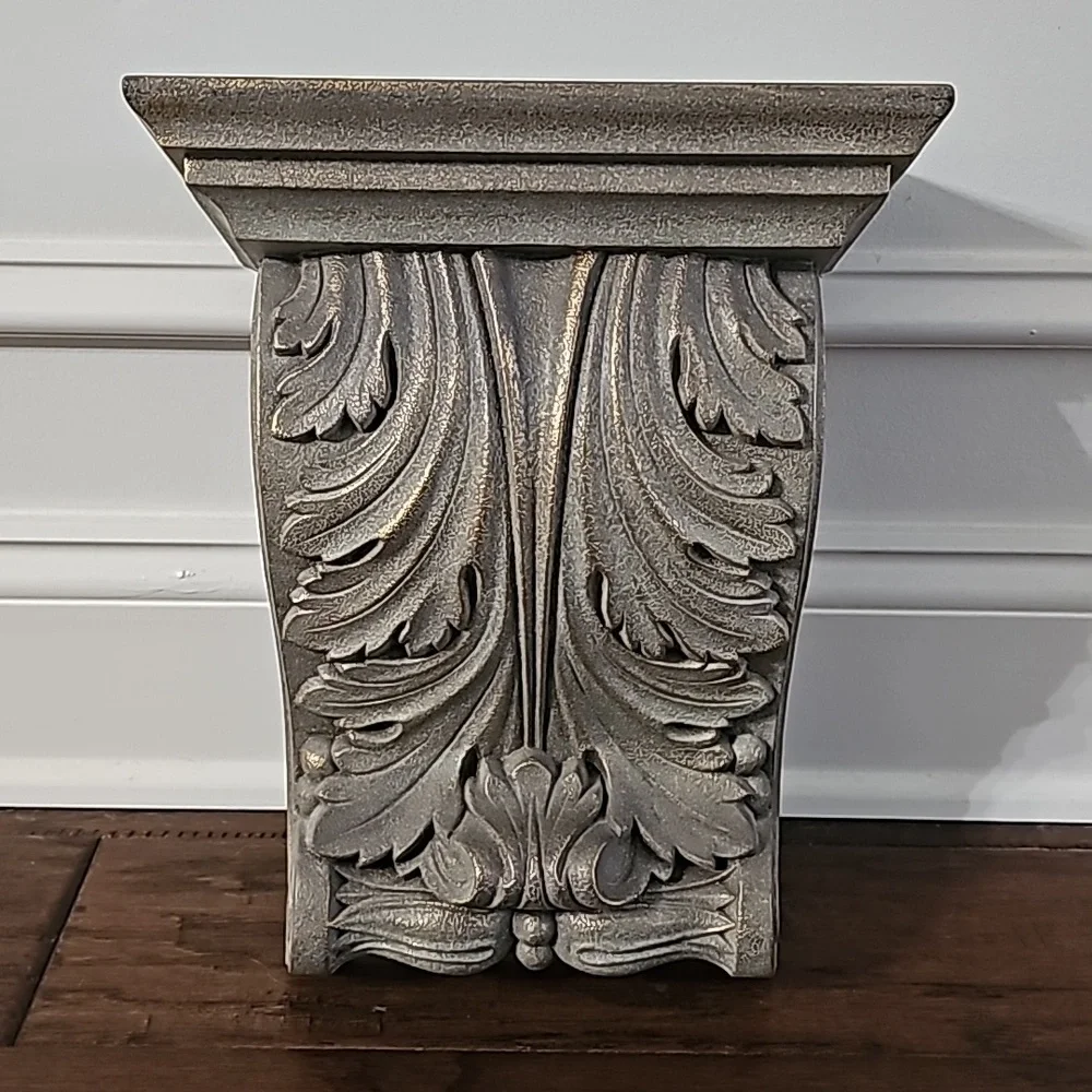 Home Interiors & Gifts Vintage Ornate fleur de lis accent Shelf